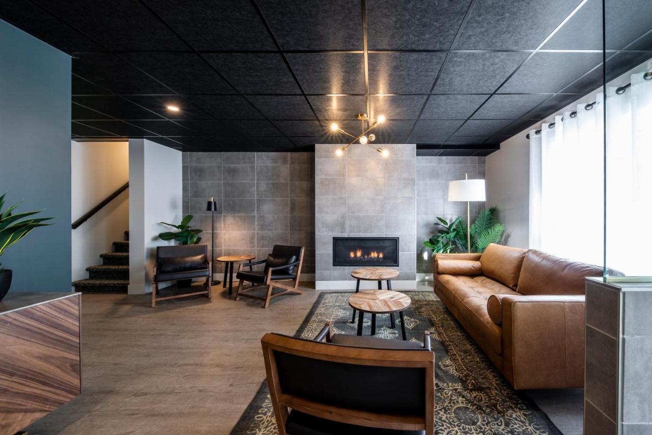 Square Victoria Maison Hoteliere East Angus Екстериор снимка