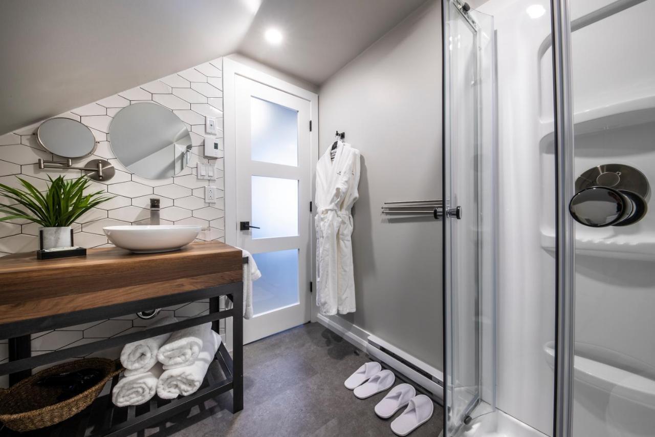 Square Victoria Maison Hoteliere East Angus Екстериор снимка