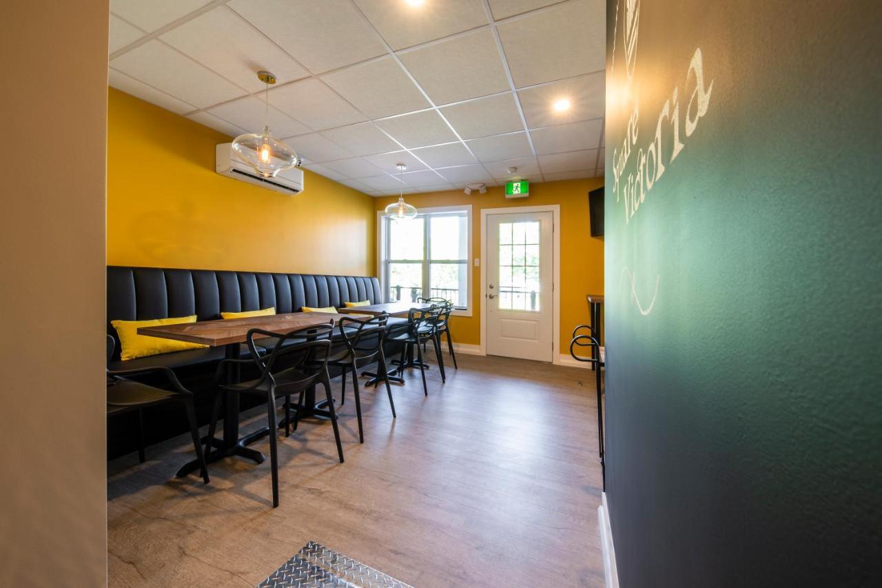 Square Victoria Maison Hoteliere East Angus Екстериор снимка