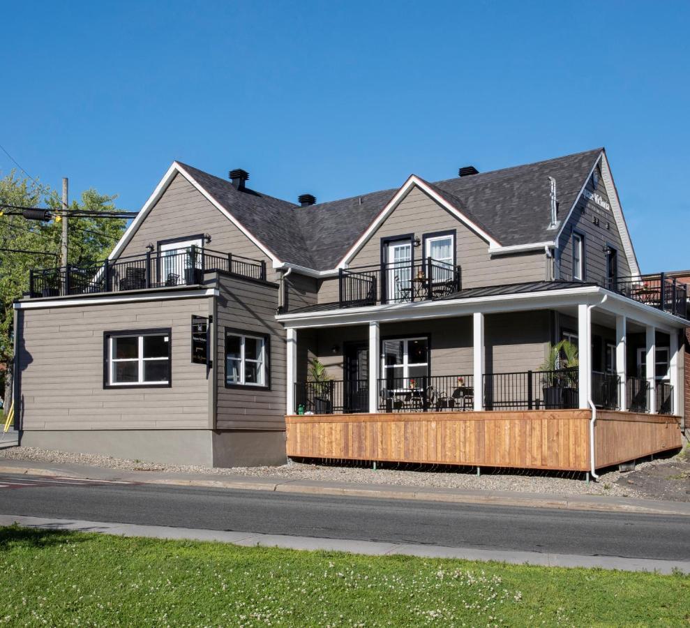 Square Victoria Maison Hoteliere East Angus Екстериор снимка