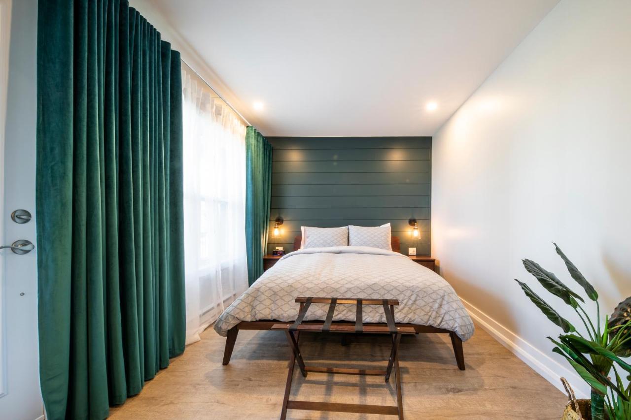 Square Victoria Maison Hoteliere East Angus Екстериор снимка