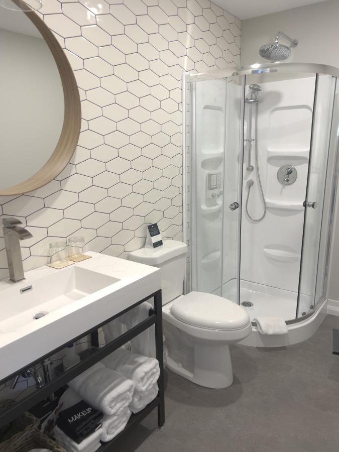 Square Victoria Maison Hoteliere East Angus Екстериор снимка